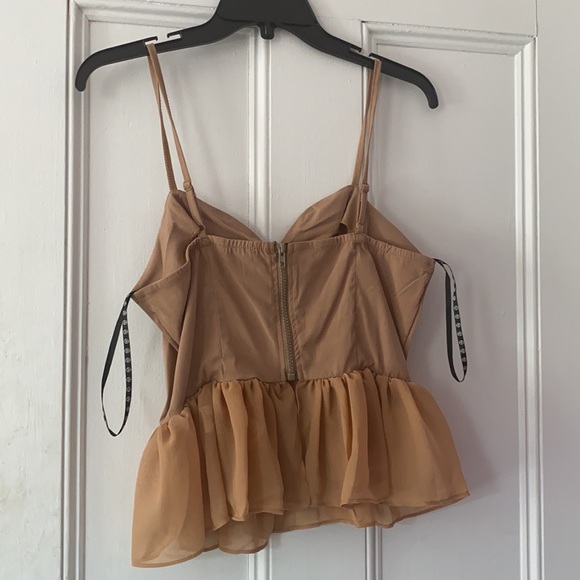 Misguided Ruffled Tank Top - Picture 2 of 3